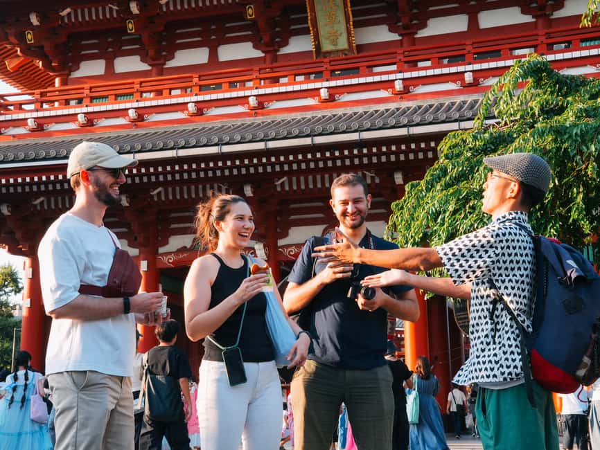 Tokyo: Asakusa & Tokyo’s Oldest Temple Senso-ji Walking Tour - Passing Beneath the Kaminarimon Gate