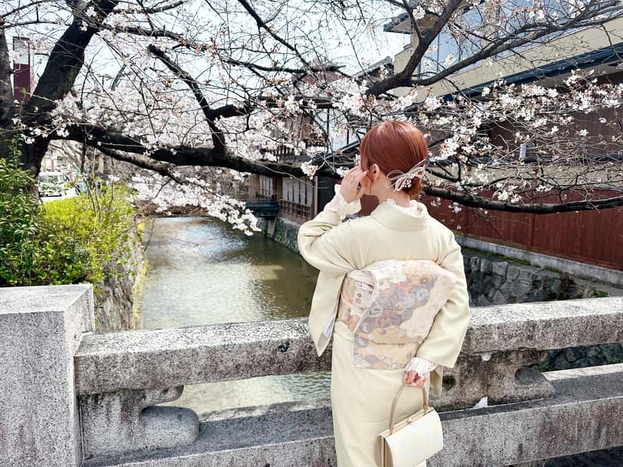 Tokyo Asakusa: Traditional Kimono Rental Experience at Wargo - Small details that make the photos better