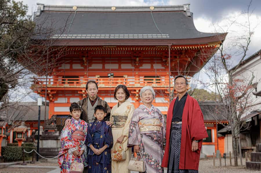 Tokyo Asakusa: Traditional Kimono Rental Experience at Wargo - How the price compares with the experience