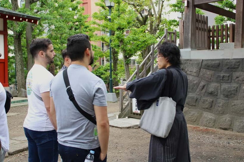 Tokyo: Asakusa Walking Tour with Japanese Comedian - Group size, access, and what to plan