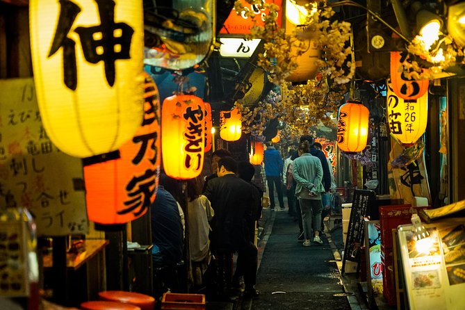 Tokyo Bar Hopping Tour in Shinjuku (All-You-Can-Drink + Dinner) - The guide makes or breaks the evening