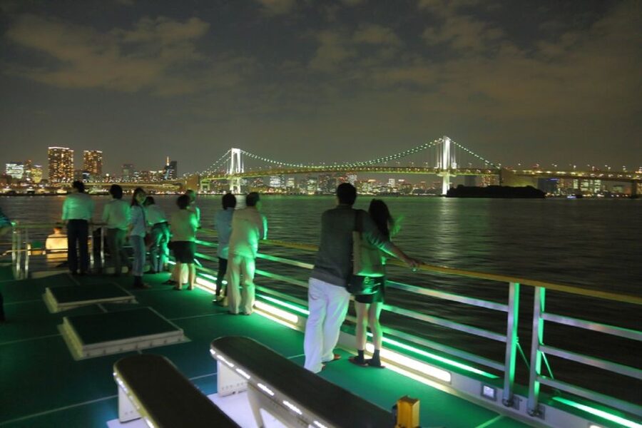 Tokyo Bay: Traditional Japanese Yakatabune Dinner Cruise - Why This Houseboat Ride Feels Different