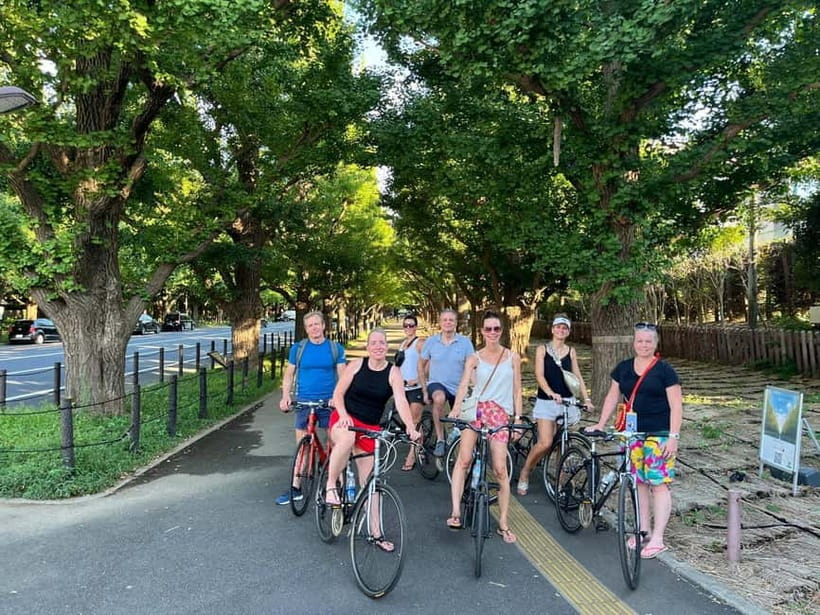 Tokyo Bike Tour: Shibuya, Harajuku & Hidden Gems - Shibuya Crossing and the Hachikō stop