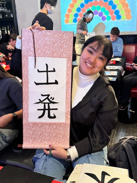 Tokyo: Calligraphy on Kanji Fan & Scroll with Drink - What you learn before touching the final fan