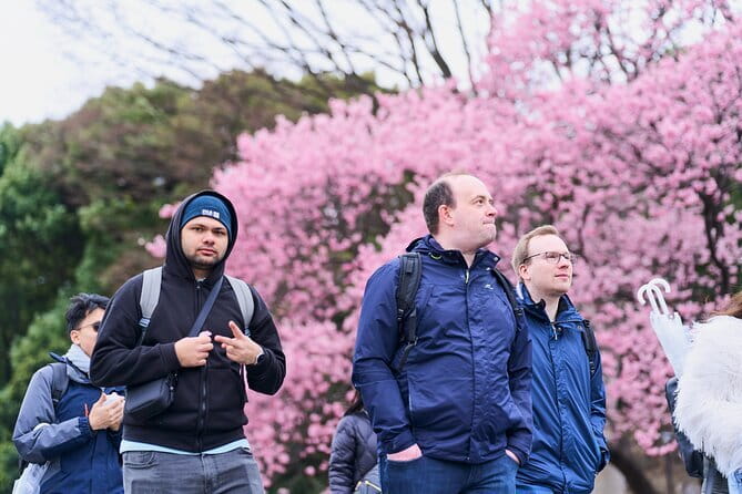 Tokyo Castle & Imperial PalaceーShogun Walking Tour - Sakurada Tatsumi Yagura and the first castle clues