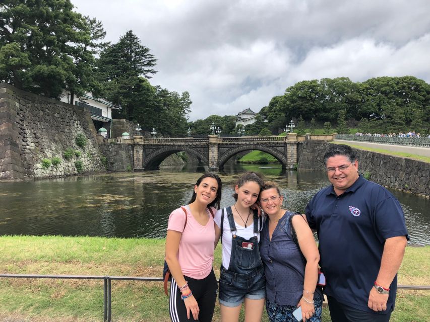 Tokyo: Custom Hidden Gems & Highlights Tour with Local Guide - Temples, gardens, and local customs