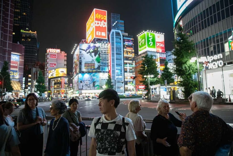 Tokyo: Dark Side of Tokyo Shinjuku Red Light Walking Tour - Why Shinjuku after dark is worth your evening