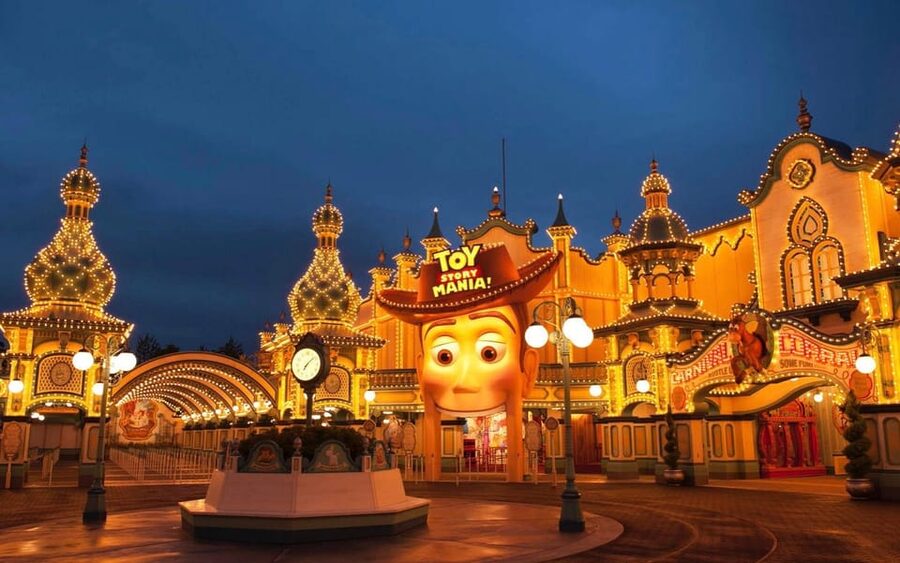 Tokyo DisneySea: 1-Day Ticket & Private Transfer - What the private transfer adds to the price