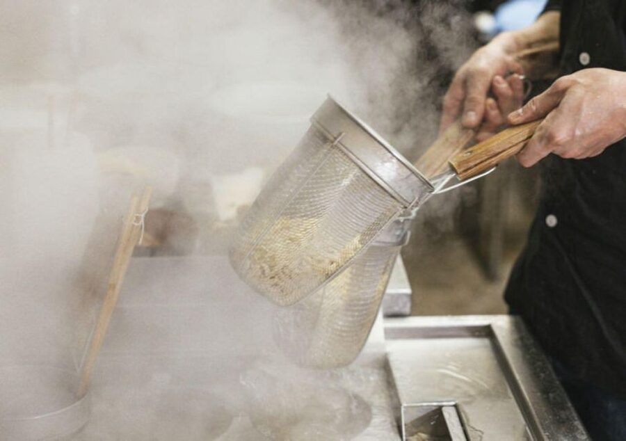 Tokyo: Easy Ramen Cooking Experience in Kabukicho, Shinjuku - Choosing soup and toppings