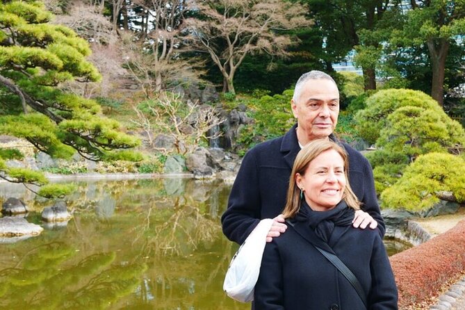 Tokyo: Edo Castle & East Garden of the Imperial Palace Tour - What you actually see inside the East Gardens
