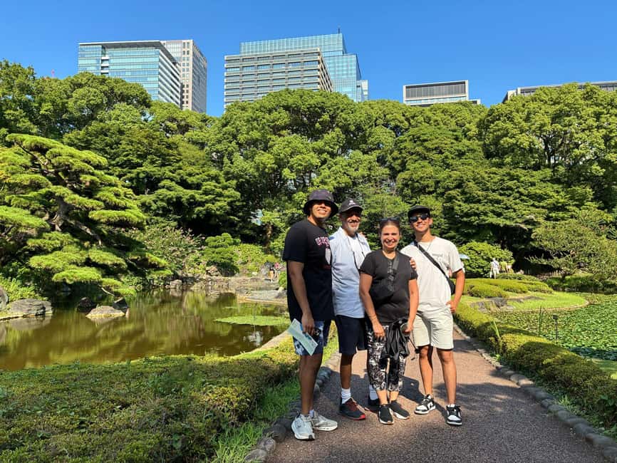 Tokyo: Edo Castle Ruins & Imperial Palace East Garden Tour - Practical details that make the visit easier