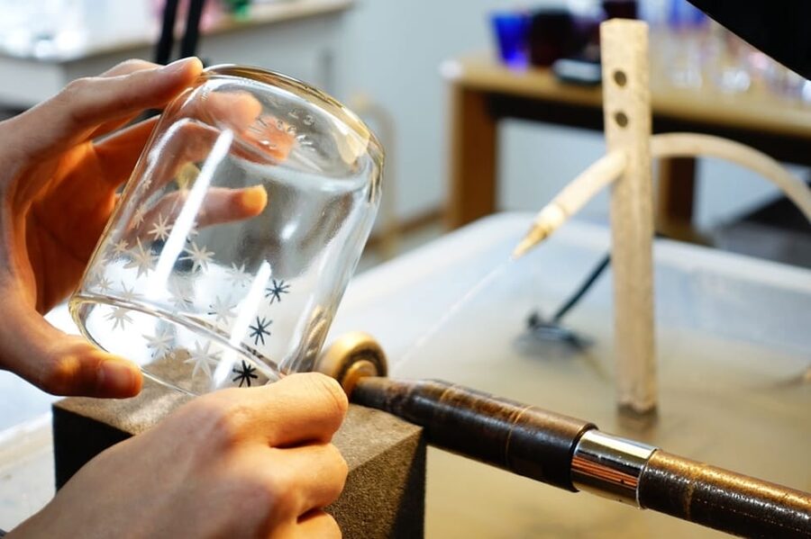 Tokyo: Edo Kiriko Traditional Glass Carving Class - The instruction and language support