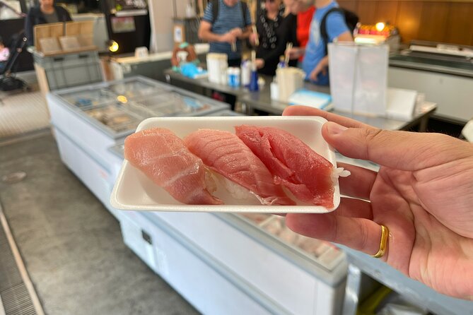 Tokyo Food Tour Taste Fresh Delights at Tsukiji Market - A market lesson with every bite
