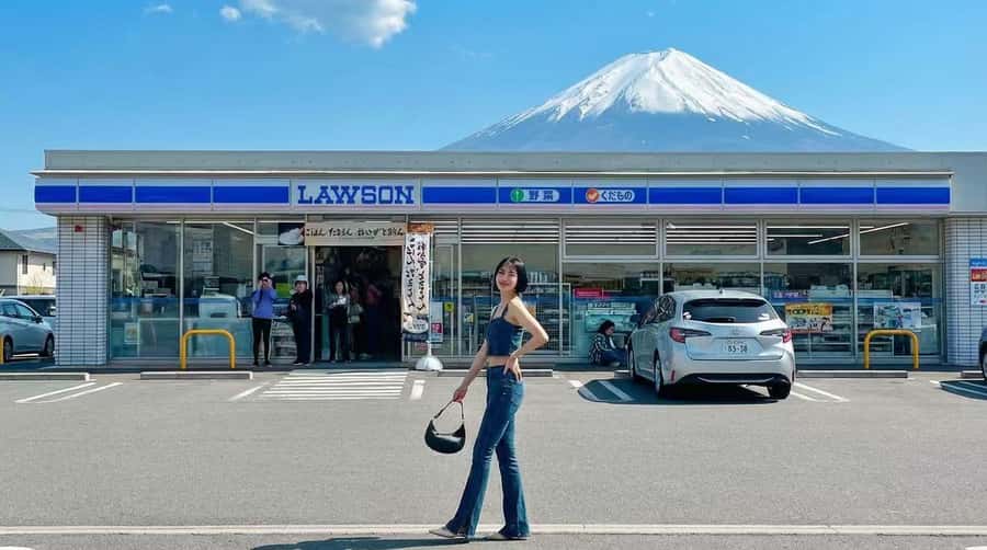 Tokyo: Full-Day Tour of the Six Majestic Spots of Mt Fuji - Oishi Park and the calendar of flowers