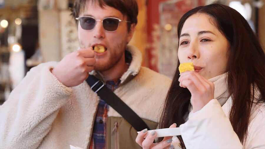 Tokyo: Guided Walking Tour of Tsukiji Market with Breakfast - Entering Tsukiji Outer Market