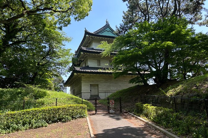 Tokyo: Imperial Palace and Shogun Historical Walking Tour - Meeting at Wadakura Fountain Park