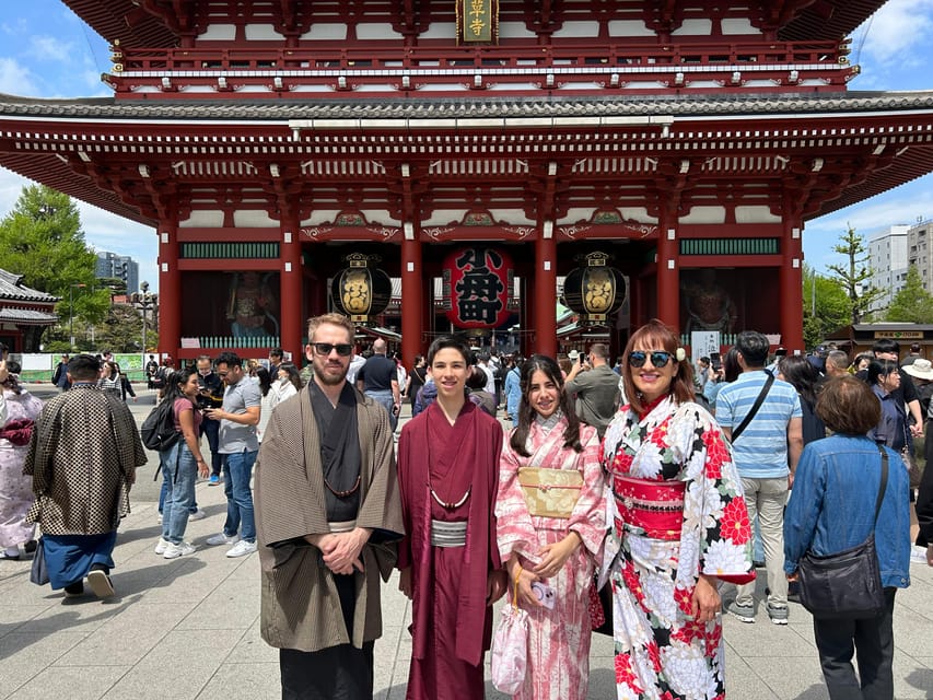 Tokyo: Imperial Palace and Shogun Walking Tour - East Gardens: a quiet break in central Tokyo