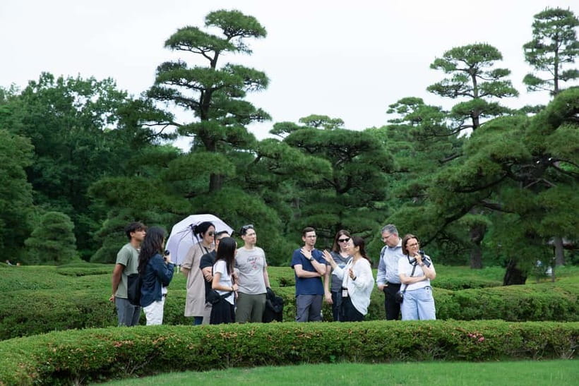 Tokyo: Imperial Palace East Gardens Walking Tour - Practical tips for making the most of it