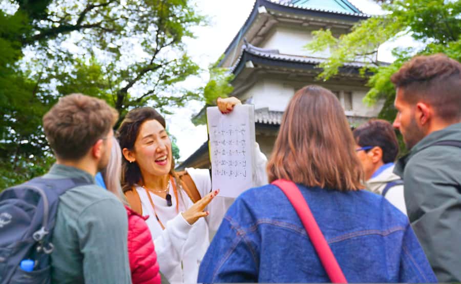 Tokyo: Imperial Palace Japanese History Walking Tour - Why Edo Castle matters more than the palace walls