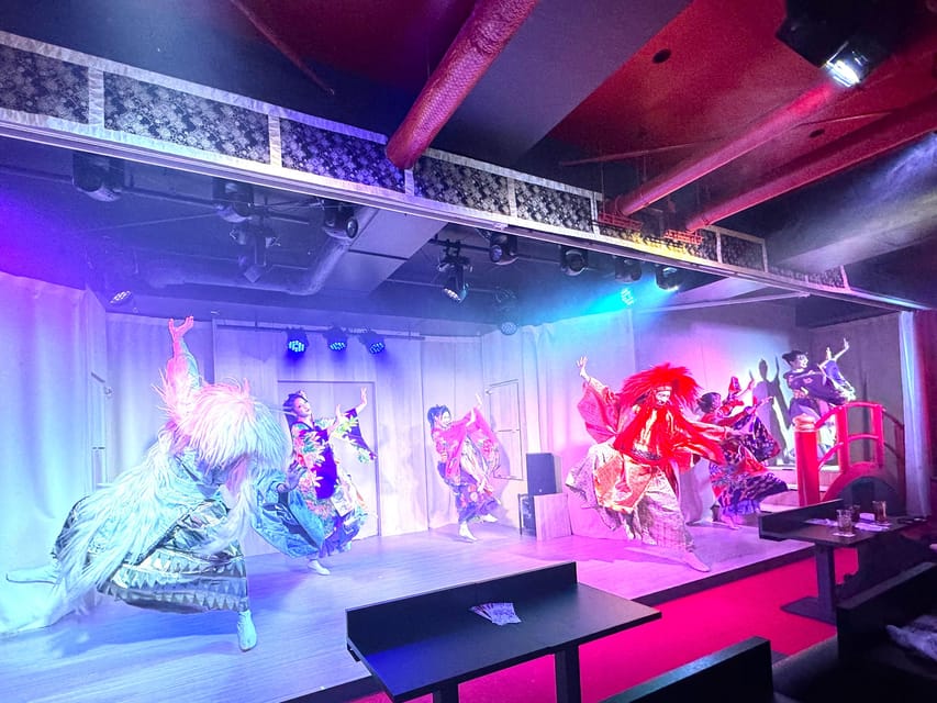 Tokyo: Japanese Dance Cabaret Theater Asakusa-Kaguwa Ticket - The first hour before the show