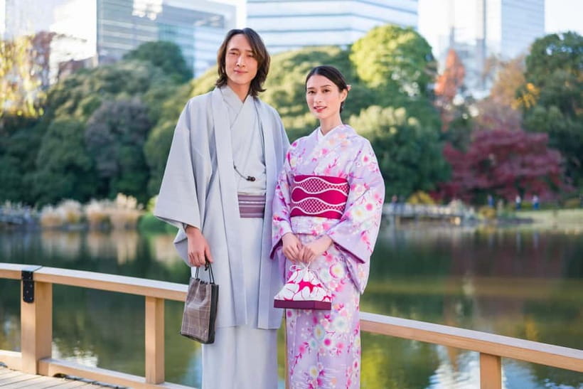 Tokyo: Kimono Rental inside Shinjuku Gyoen National Garden - Souvenirs after your garden stroll