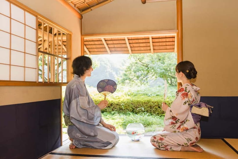 Tokyo: Kimono Rental inside Shinjuku Gyoen National Garden - Your first hour at Rakuu-tei