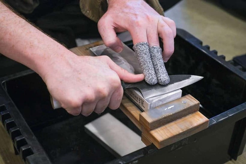 Tokyo: Knife Making Workshop (Sharpening, Engraving) - Why this Asakusa workshop is worth your time