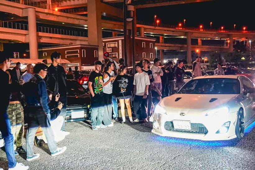 Tokyo: Legendary JDM CAR Daikoku Underground Meetup - Tokyo Tower closes the night with a clear photo