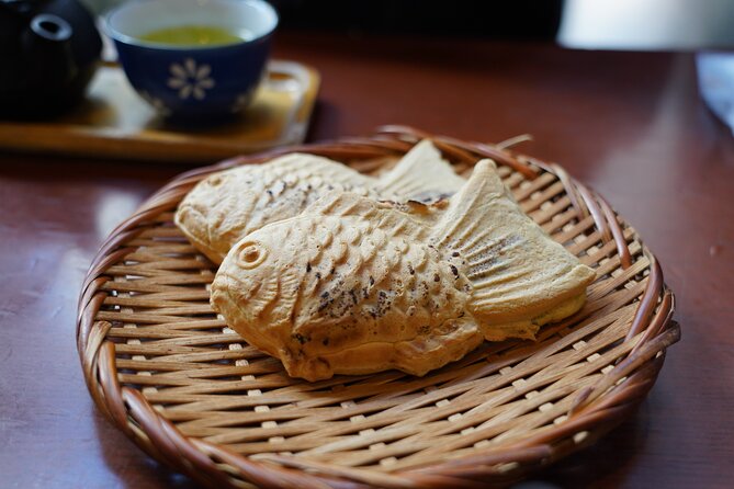 Tokyo: Local Foodie Adventure near Roppongi - Why the food stops feel more personal