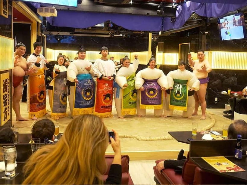 Tokyo:Luxury Sumo Show Experience & Japanese cuisine & Drink - The geisha dance gives the evening a graceful beginning