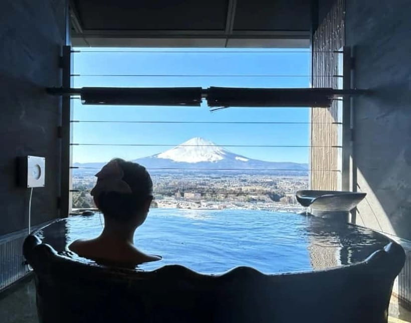 Tokyo: Mount Fuji 5th Station & Onsen Day Trip - Oshino Hakkai and its eight clear ponds