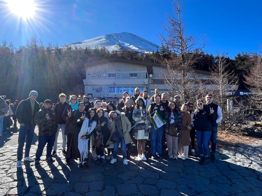 Tokyo Mt Fuji 5th St & Hakone Cruise Bus Tour w/Bullet Train - Buffet lunch with a Fuji view