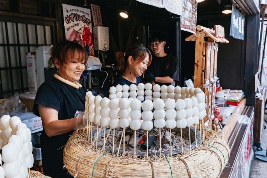 Tokyo: Mt. Fuji, Kamakura, Big Buddha, & Lake Ashi Day Trip - The guides and drivers shape the day