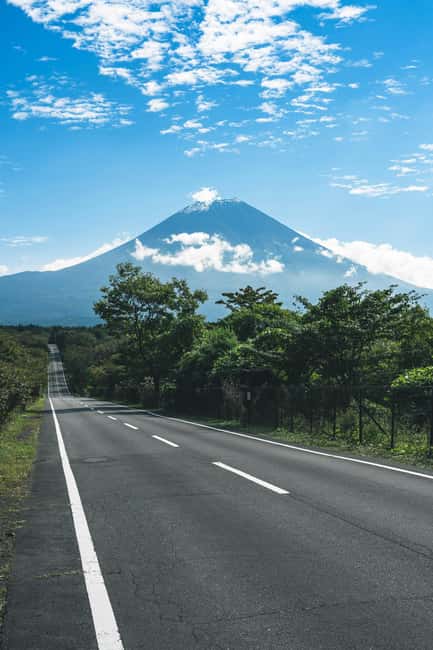 Tokyo: Mt. Fuji & Lake Kawaguchi Private Tour with Transfer - What your driver-guide adds