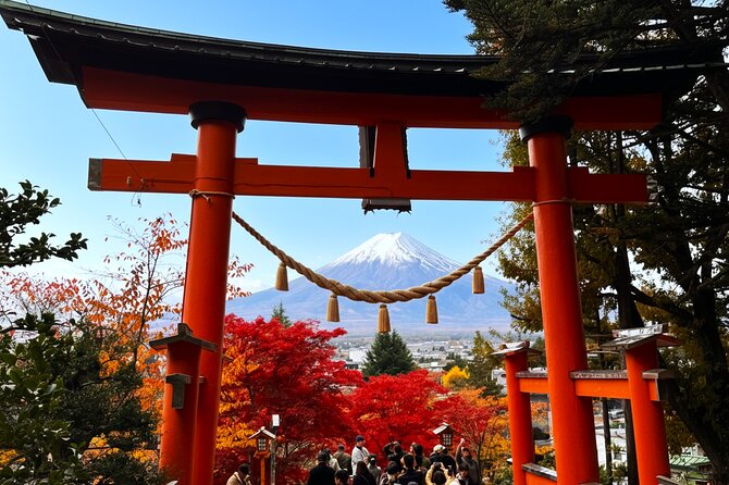 Tokyo: Mt.Fuji & Lake Kawaguchiko 1-Day Bus Tour w/Optional Lunch - Chureito Pagoda and the 398-step climb
