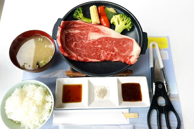 Tokyo: Mt.Fuji & Lake Kawaguchiko 1-Day Bus Tour w/Optional Lunch - What the guides add to the day