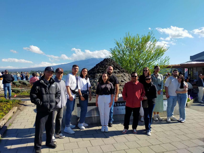 Tokyo: Mt Fuji Lake Kawaguchiko Tour & Arakuyama Sengen Park - The ride toward Fuji