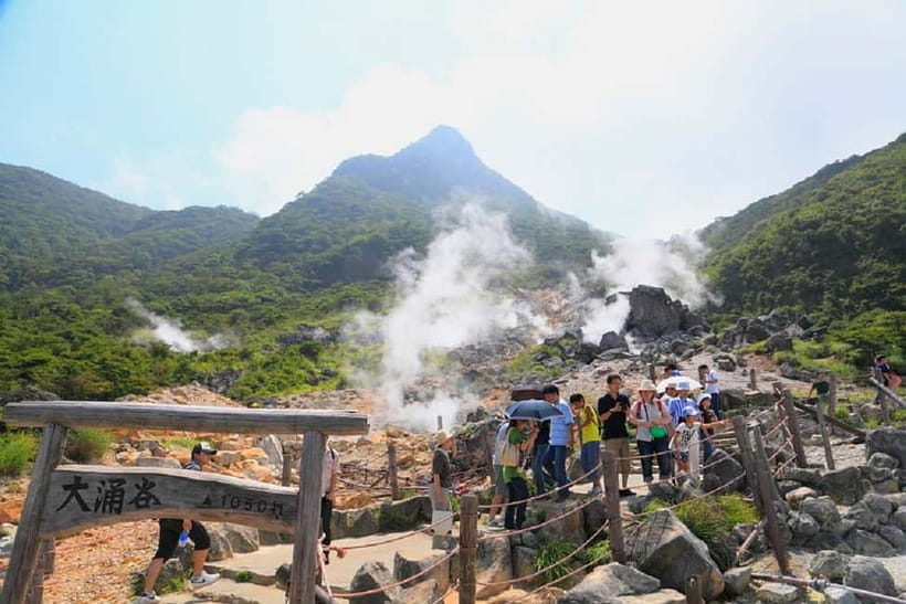 Tokyo: Mt. Fuji Tour, Hakone Ropeway, Owakudani, Lake Ashi - Oshino Hakkai and Fuji snowmelt ponds