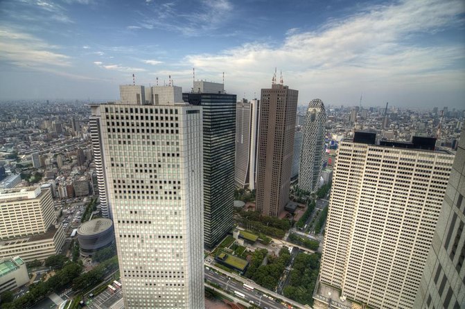 Tokyo Night Foodie Tour in Shinjuku - Seasonal Sushi, Wagyu Beef - Key points at a glance