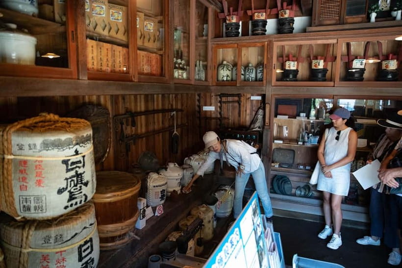 Tokyo: Old Quarter Yanaka Walking Tour - Why Yanaka feels unlike central Tokyo