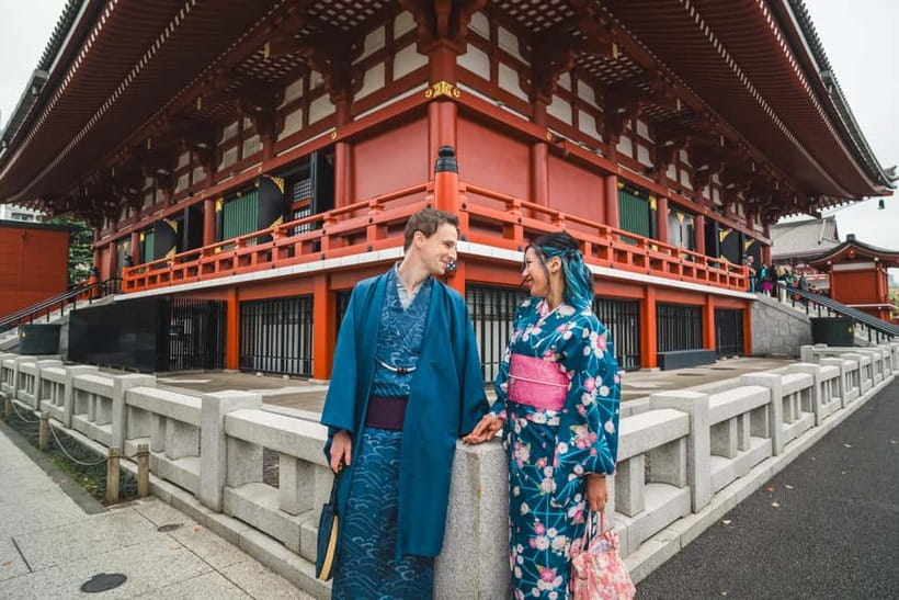 Tokyo Photoshoot Tour with a Local Photographer - Price and value for couples and small groups