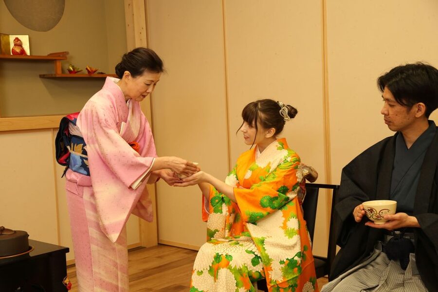 Tokyo: Practicing Zen with a Japanese Tea Ceremony - Who will enjoy this most?