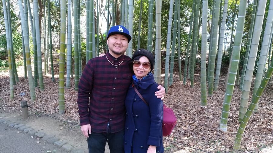 Tokyo: Private City Highlights Tour with Local Guide - Tsukiji Market for food and street-level Tokyo