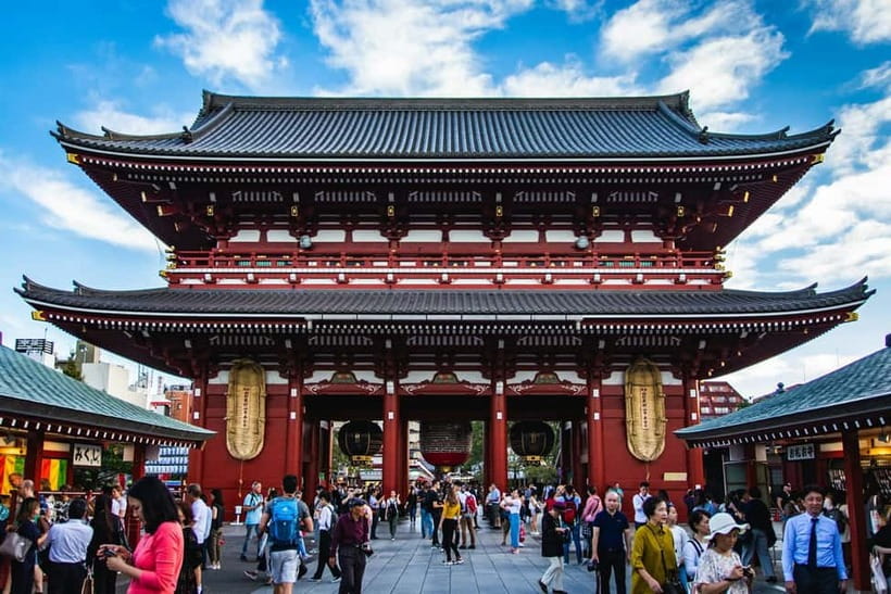 Tokyo: Private & Customizable Tour - All-in-One Experience - The guides and what they bring