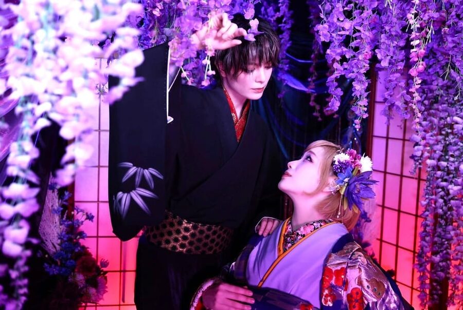 Tokyo: Private Makeover Photography Studio in Luxury Kimono - Photography with clear pose guidance