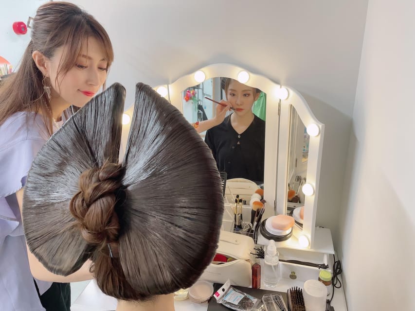 Tokyo: Private Makeover Photography Studio in Luxury Kimono - What the photo data includes, and what it does not