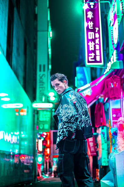 Tokyo Private photo tour with Nightstreet Neon photographer - Daytime portraits, seasons, and Japanese dress