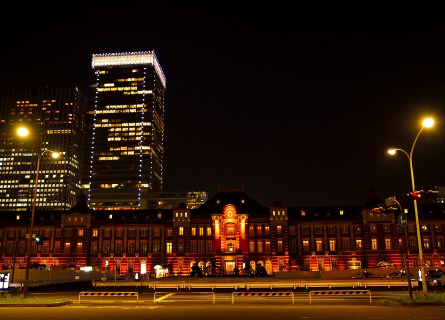 Tokyo: Private Walking Tour with a Local - Meeting your Lokafyer in central Tokyo