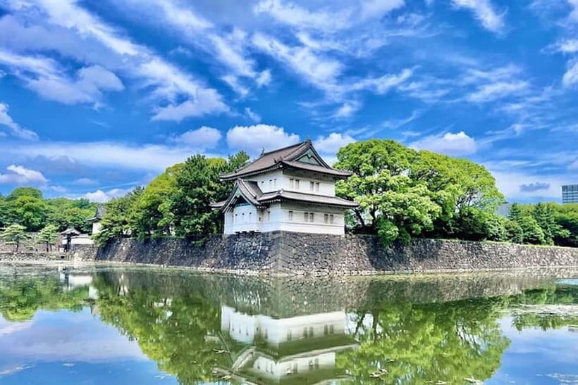 Tokyo: Pvt. Tour - Edo Castle & Imperial Palace East Gardens - Ninomaru Garden and the changing seasons