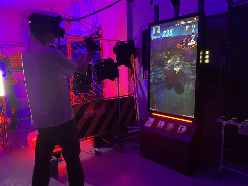 Tokyo: Robot Piloting Attraction Ticket - Who will enjoy this most?